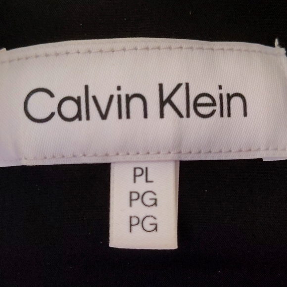 Basic Black Coat - Picture 2 of 8